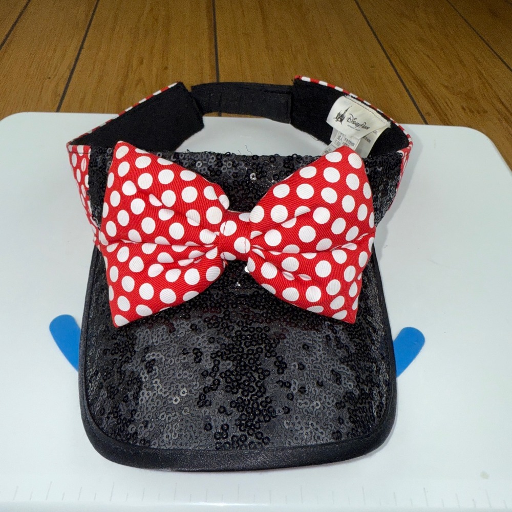 Disney Parks Minnie Mouse Sequin Bow Visor Black Red White Adult Size